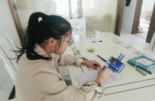 云南经济管理学院医学院党总支组织收看  张桂梅思政大讲堂首场报告会 第 5 张 云南经济管理学院医学院党总支组织收看  张桂梅思政大讲堂首场报告会 第 5 张