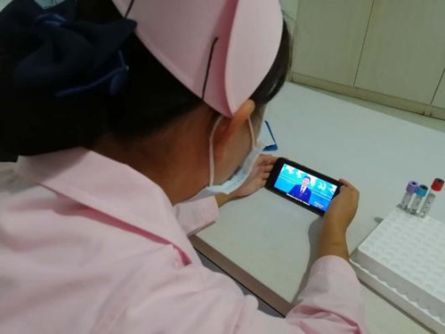 云南经济管理学院医学院党总支组织收看  张桂梅思政大讲堂首场报告会 第 10 张 云南经济管理学院医学院党总支组织收看  张桂梅思政大讲堂首场报告会 第 10 张