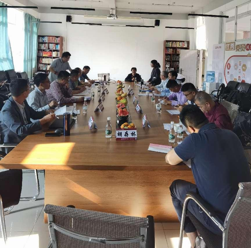 高职学院信息工程与交通运输系开展人才培养方案评审会 第 2 张