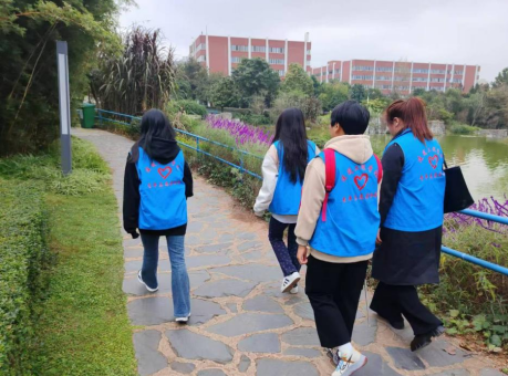 志愿服务:人工湖巡逻进行时-守护校园水域之美 第 1 张 志愿服务:人工湖巡逻进行时-守护校园水域之美 第 1 张