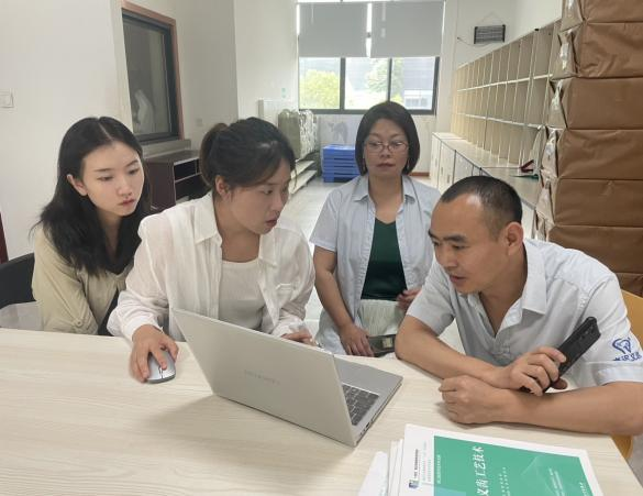 口腔医学技术专业校企合作再深化——云南经济管理学院与重庆豪迟义齿制作有限公司 共绘“豪迟订单班”新篇章 第 3 张 口腔医学技术专业校企合作再深化——云南经济管理学院与重庆豪迟义齿制作有限公司 共绘“豪迟订单班”新篇章 第 3 张