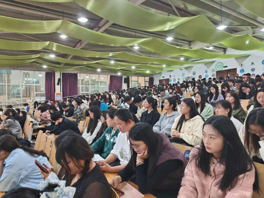 匠心筑梦,“职”引未来I医学影像技术专业开展专业认知教育及职业生涯规划专题讲座 第 2 张 匠心筑梦,“职”引未来I医学影像技术专业开展专业认知教育及职业生涯规划专题讲座 第 2 张