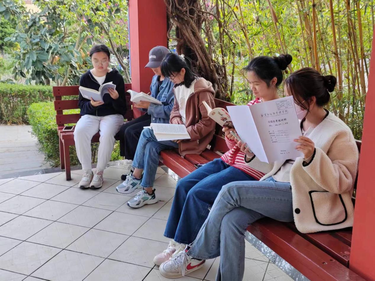 学风建设|霞光浸润疲惫心灵，晚读为梦注入活力 第 3 张