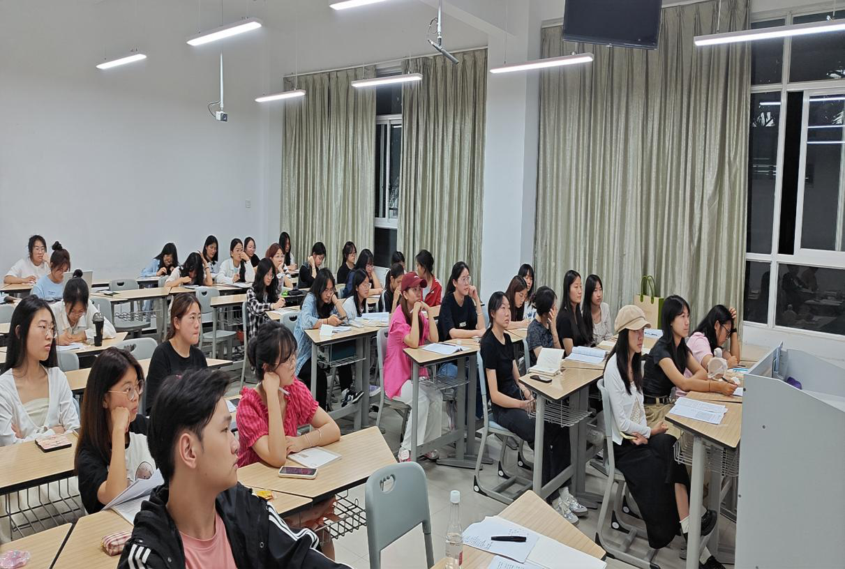 《“团团陪伴，‘就’有‘位’来”》主题团日活动 第 2 张