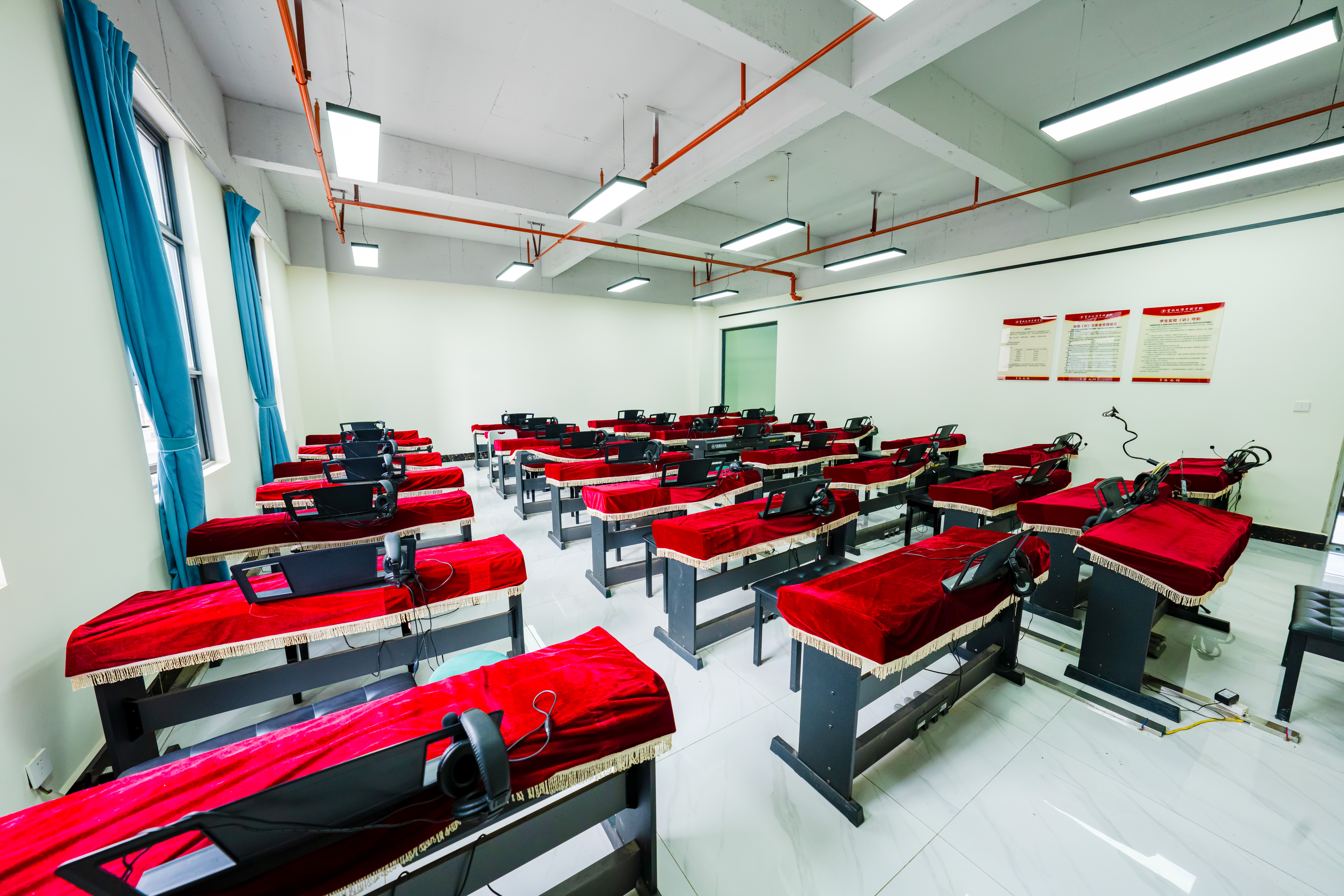 电钢琴室 电钢琴室