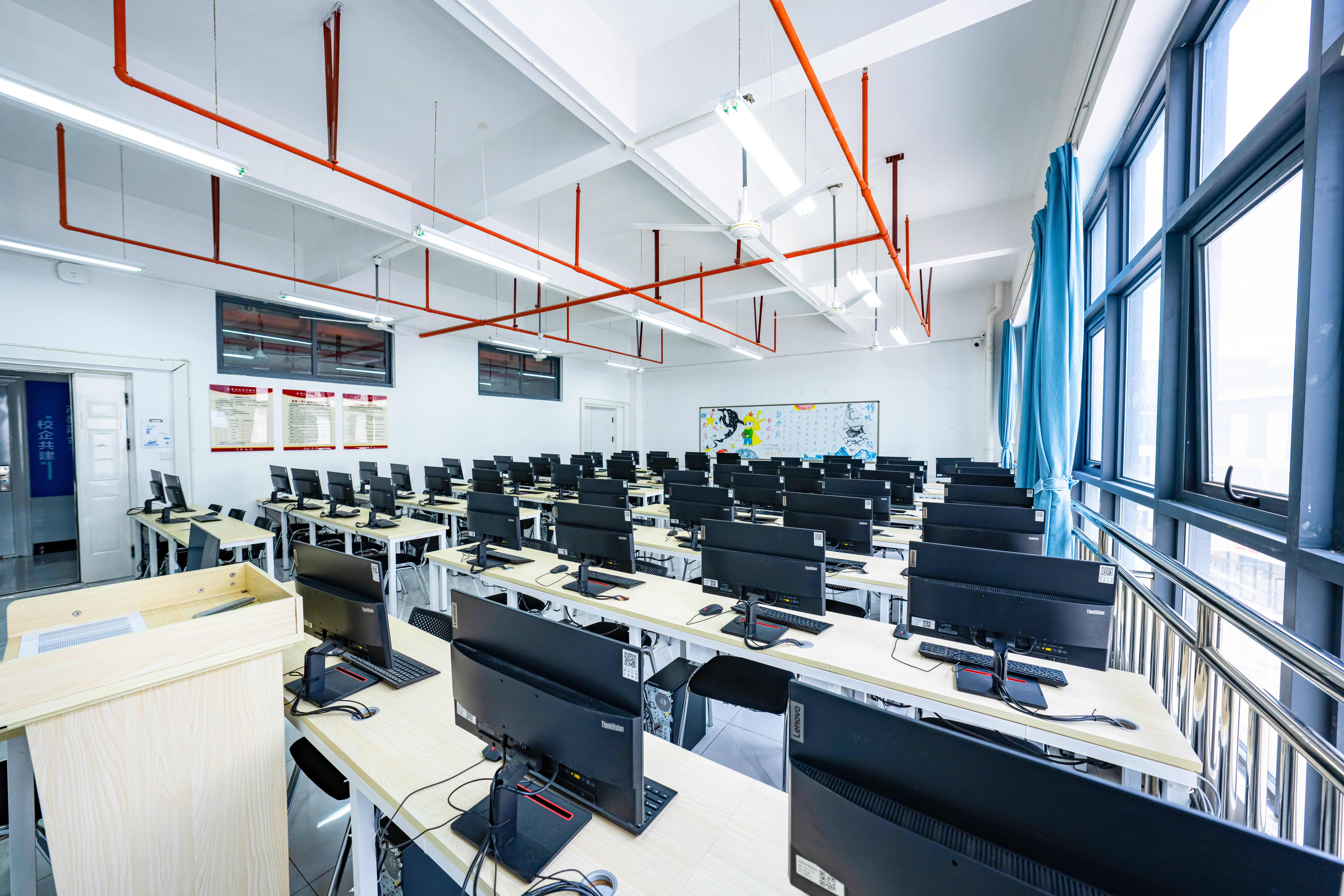 专业基础实训室（1）、（2）