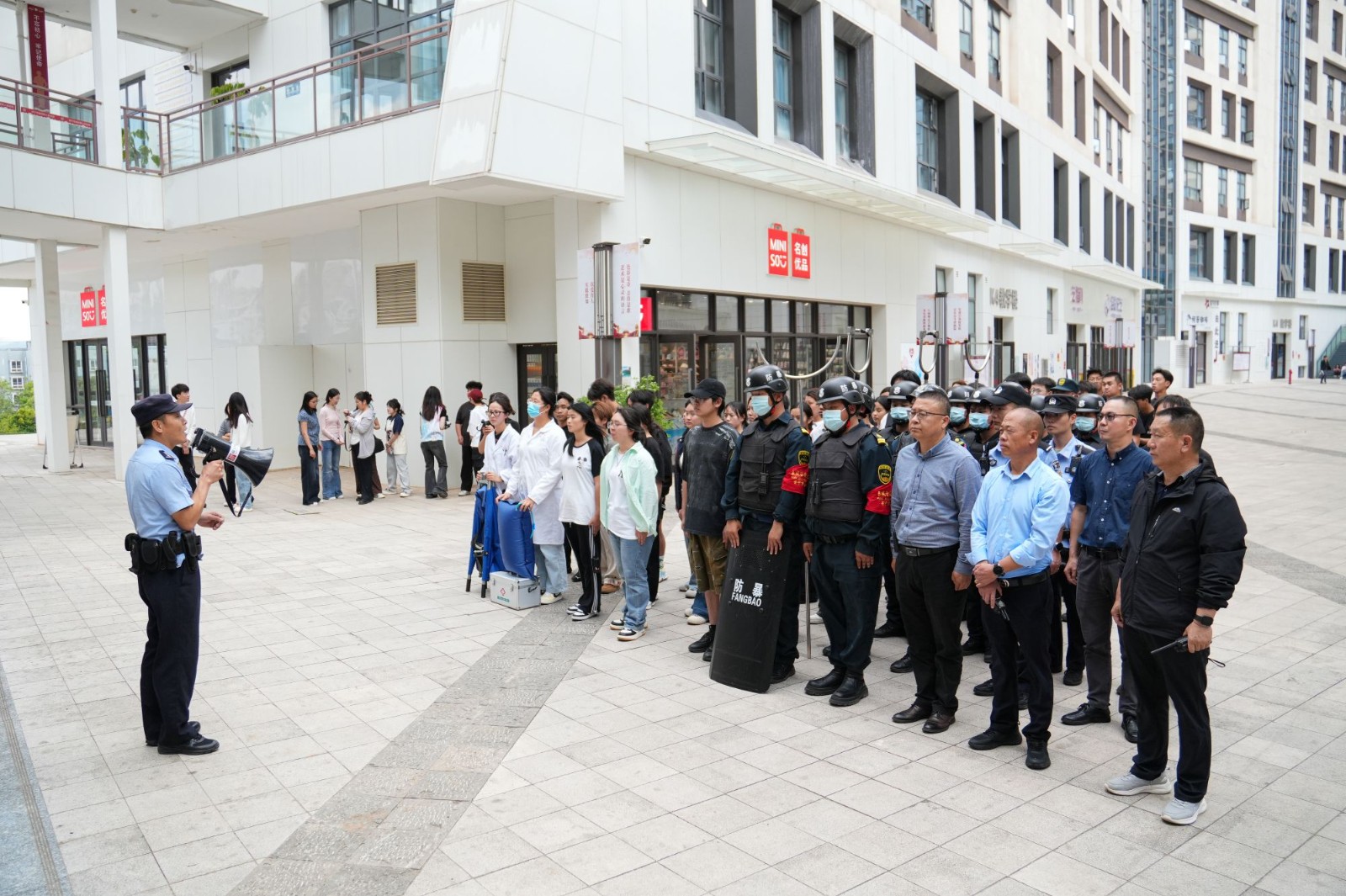 XXX08209.jpg XXX08209.jpg