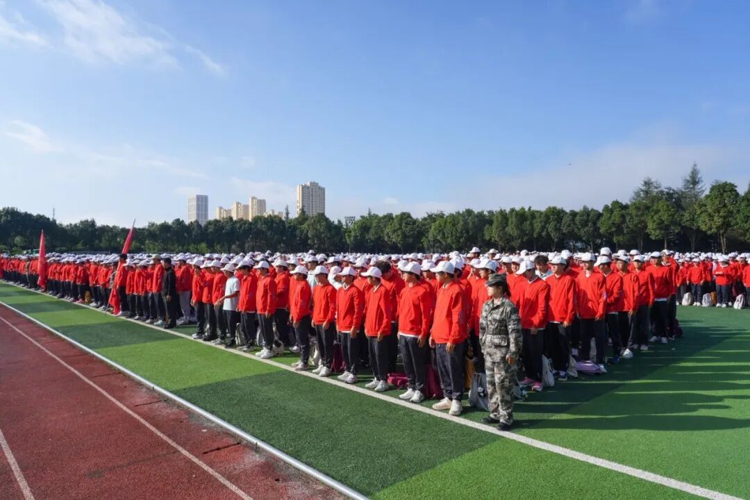 云南经济管理学院举行2026级新生开学典礼 第 14 张