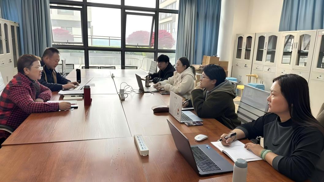 锚定申硕目标 细化推进举措——艺术与传媒学院召开2026年申硕工作推进会 第 1 张 锚定申硕目标 细化推进举措——艺术与传媒学院召开2026年申硕工作推进会 第 1 张